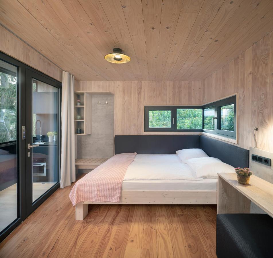 Appartamento Baumhaus Im Vogelgesang Heuchelheim-Klingen Esterno foto